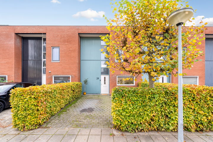 Photo of property Henry Moorestraat 24, Almere