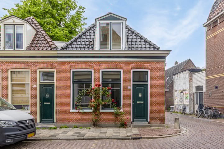 Herebinnensingel 22 in Groningen