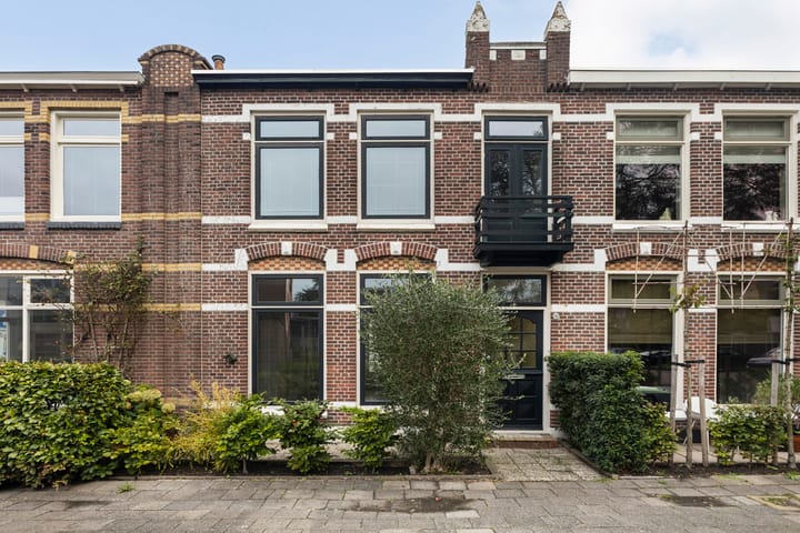 Photo of property Herman Costerstraat 6, Leeuwarden