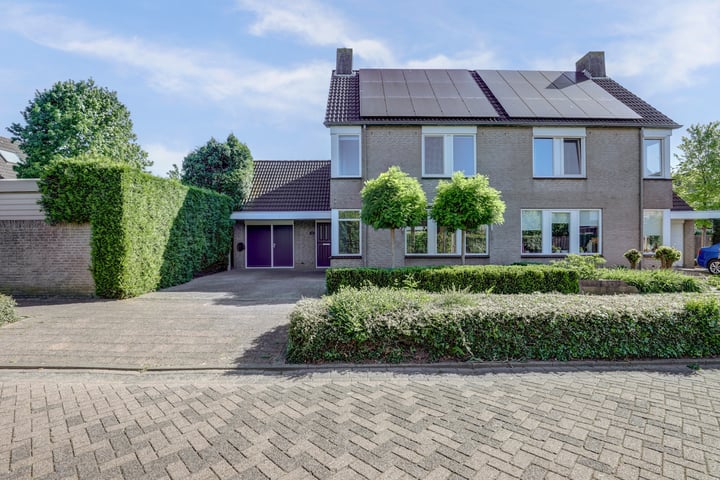 Herman Gorterlaan 1 in Raamsdonksveer Foto