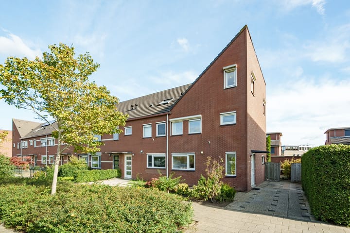 Photo of property Herman Heijermanshove 22, Nieuwegein