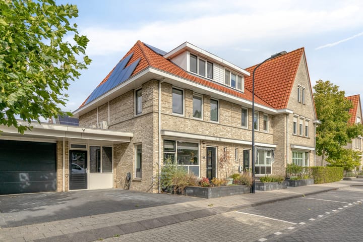 Herman Heijermanssingel 74 in Middelharnis