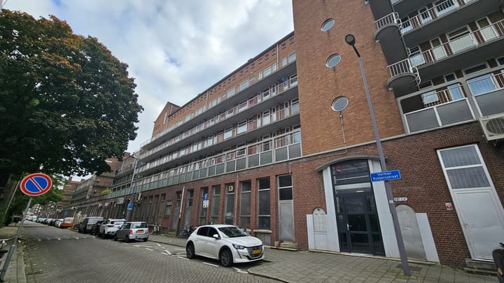 Herman Robbersstraat 102F in Rotterdam
