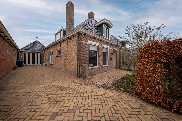 Hermanawei 37 in Minnertsga