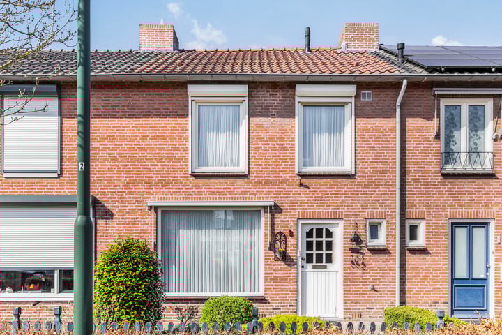Hermelijnlaan 8 in Waalre foto