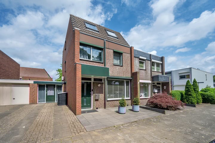 Hertog Alvastraat 4 in Venlo