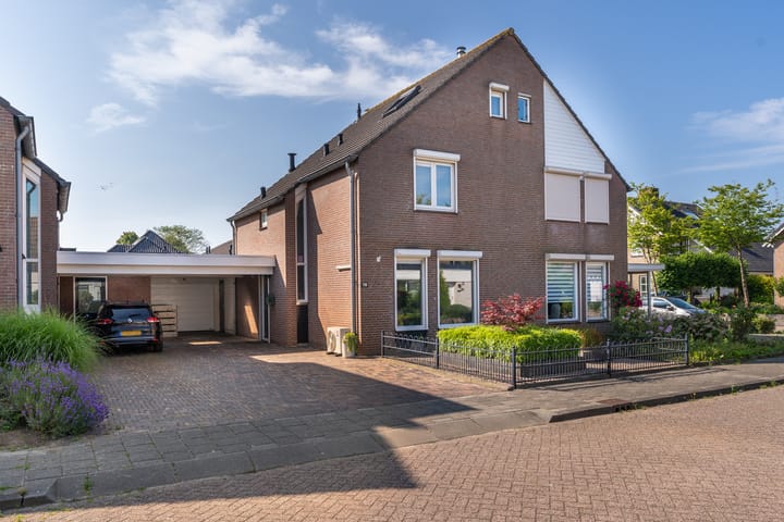 Het Aarkeland 39 in Rossum