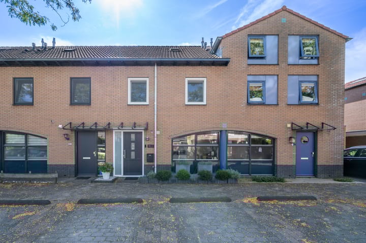 Het Kasteel 383 in Apeldoorn