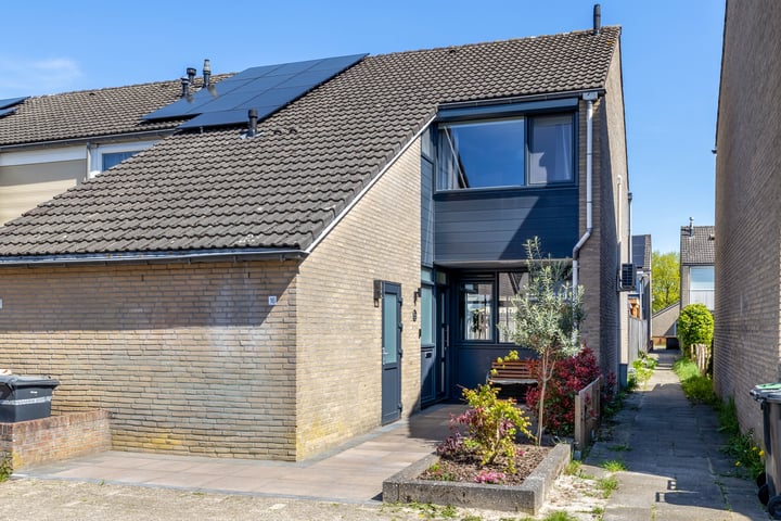 Het Laar 16 in Almelo Foto