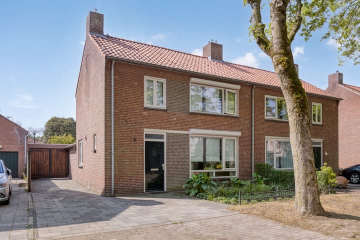 Het Leen 8 in Hooge Mierde