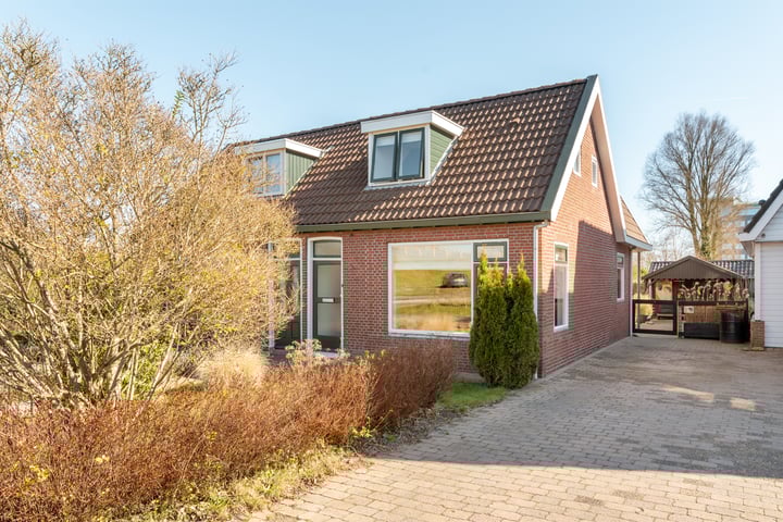 Photo of property het Meer 22, Heerenveen