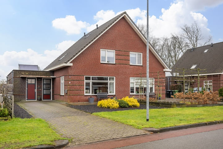 Het Schut 52 in Schoonebeek