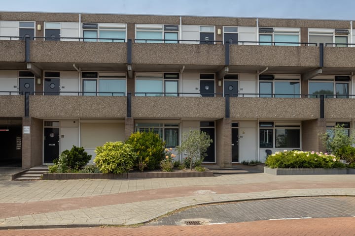 Het Tolland 150 in Wateringen foto