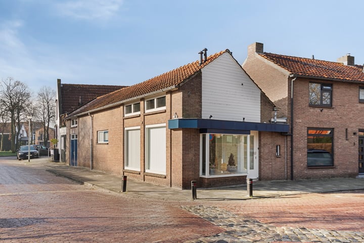 Hilstraat 1 in Oude-Tonge