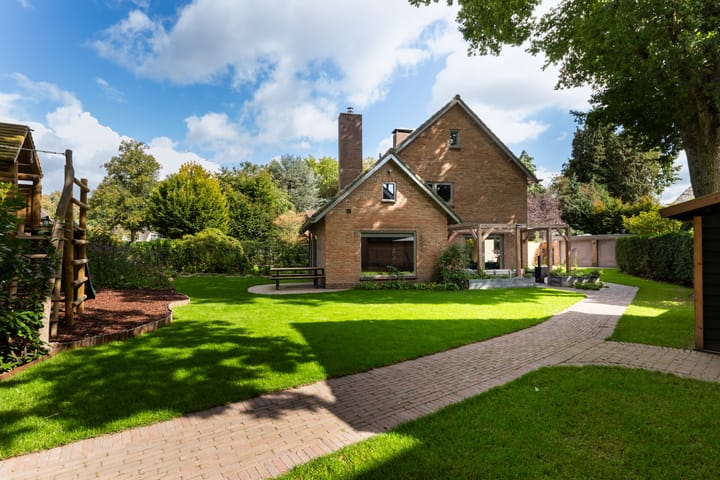 Hilversumseweg 9 in Laren