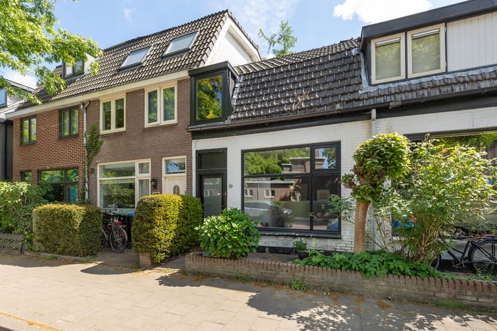 Hilvertsweg 51 in Hilversum foto