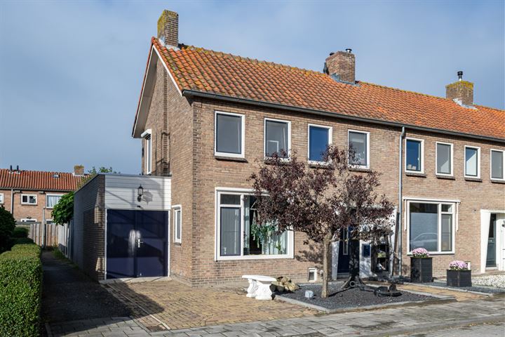 Hobius de Krijgerlaan 15 in Sommelsdijk