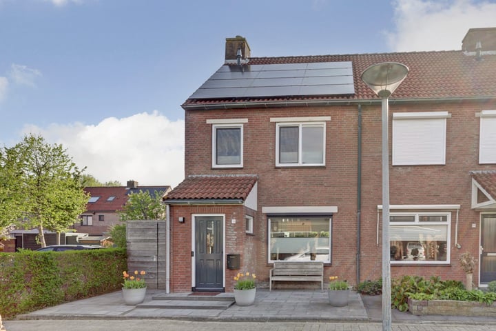 Photo of property Hoefblad 106, Zwaag