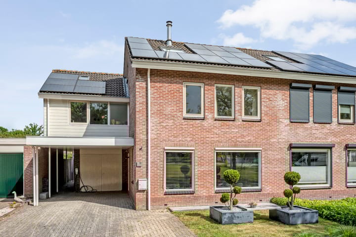 Photo of property Hoefblad 36, Nieuwleusen
