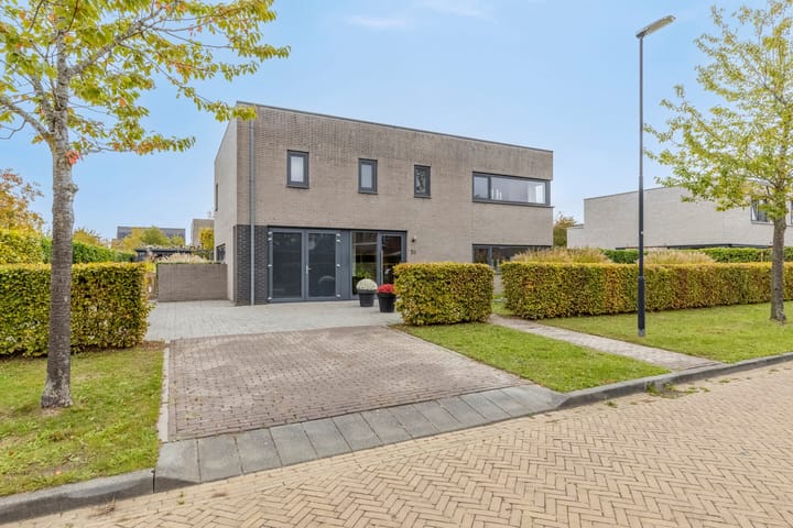 Hoefbladstraat 34 in Heinkenszand photo