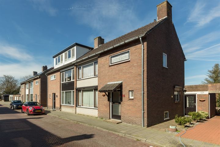 Hoefkensstraat 33 in Made