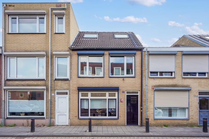 Photo of property Hoefstraat 182, Tilburg