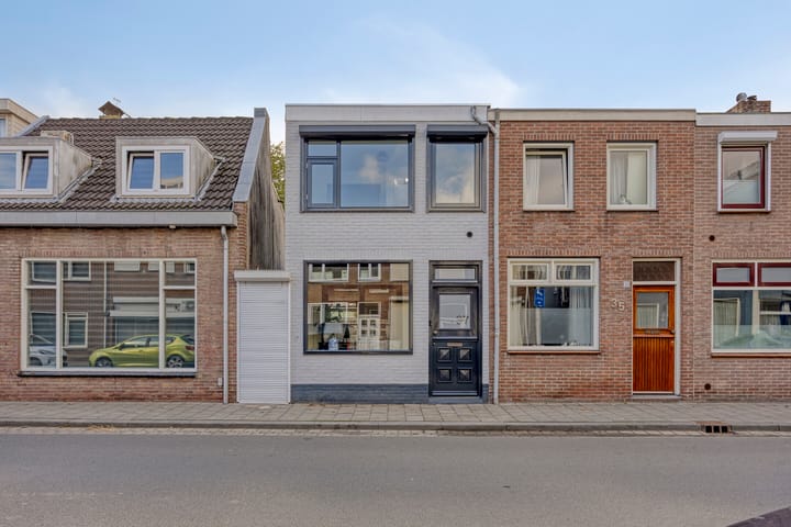 Hoefstraat 37 in Tilburg photo