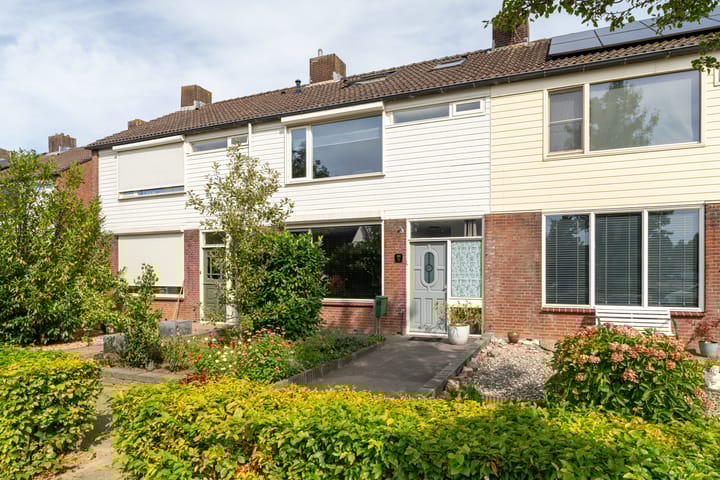 Hoefstraat 44 in Genderen