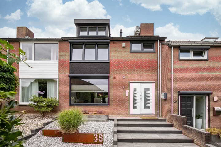 Photo of property Hoefveld 38, Landgraaf