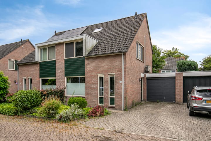 Hoekakkerweg 17 in Eindhoven photo