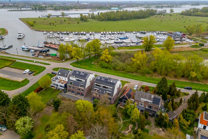 Photo of property Hoekeinde 12a, Sleeuwijk