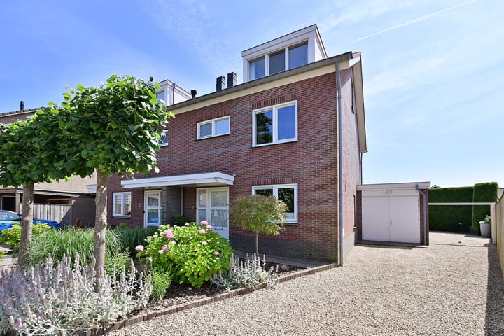 Hoekerstraat 2 in Nigtevecht foto