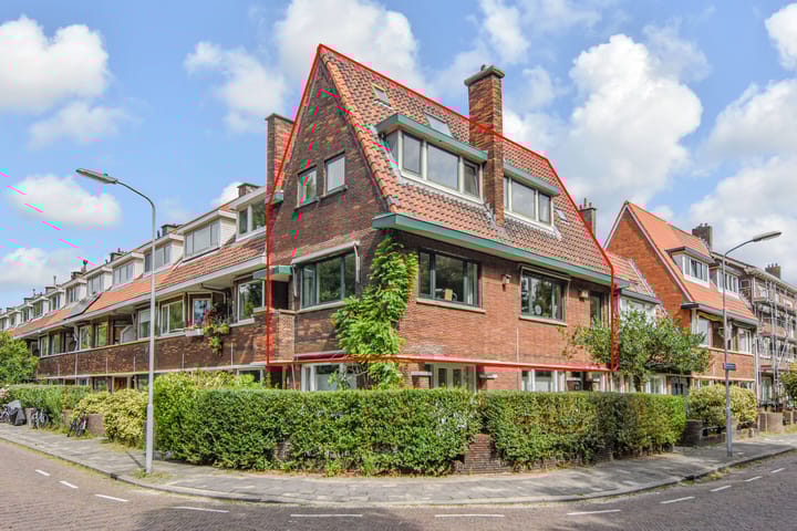 Hoekwaterstraat 2 in Voorburg