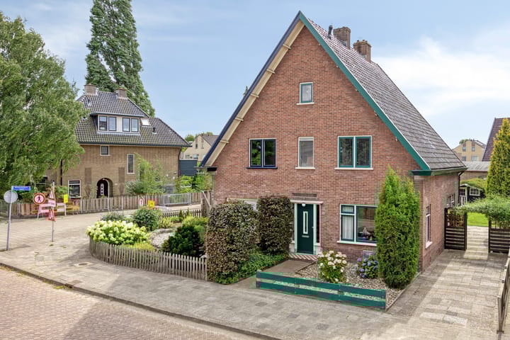 Hoenderparkweg 146 in Apeldoorn foto