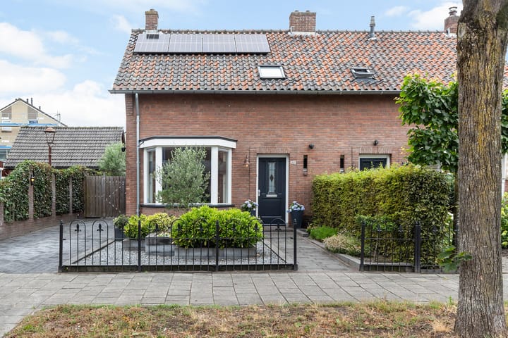 Hoenderparkweg 168 in Apeldoorn