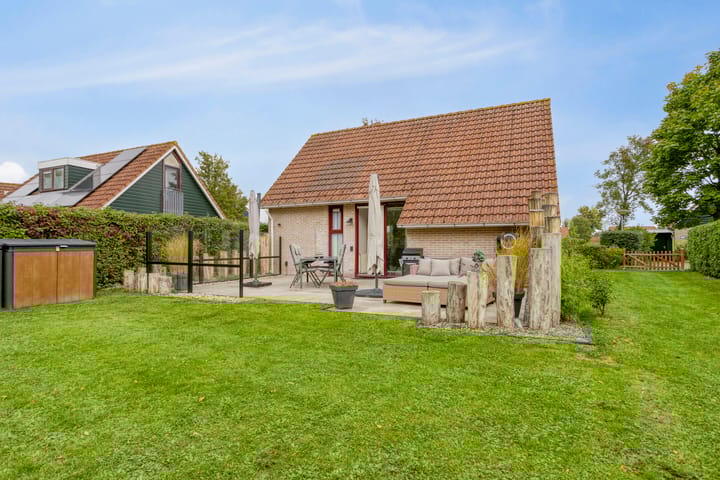 Hof van Zeeland 161 in Heinkenszand