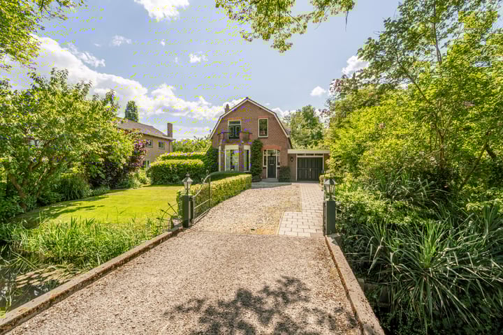 Photo of property Hoflaan 10, Mijnsheerenland