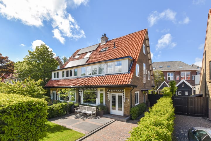 Hoflaan 26 in Wassenaar