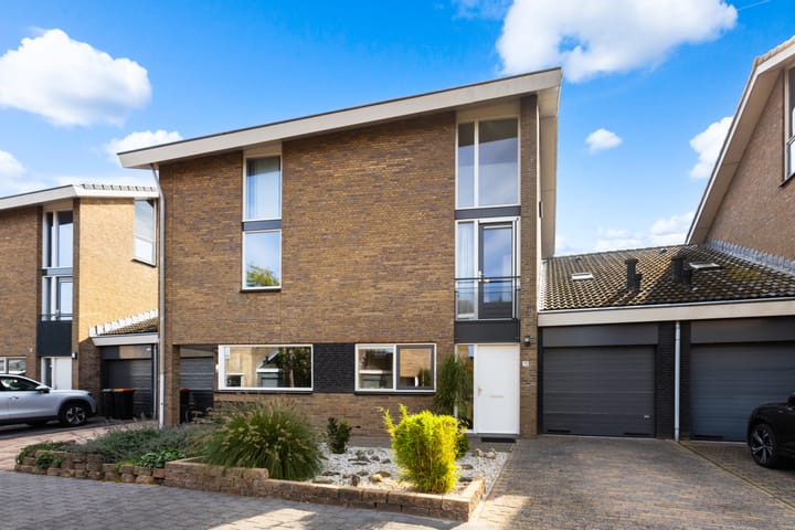 Photo of property Hoflaan 75, Krimpen aan den IJssel