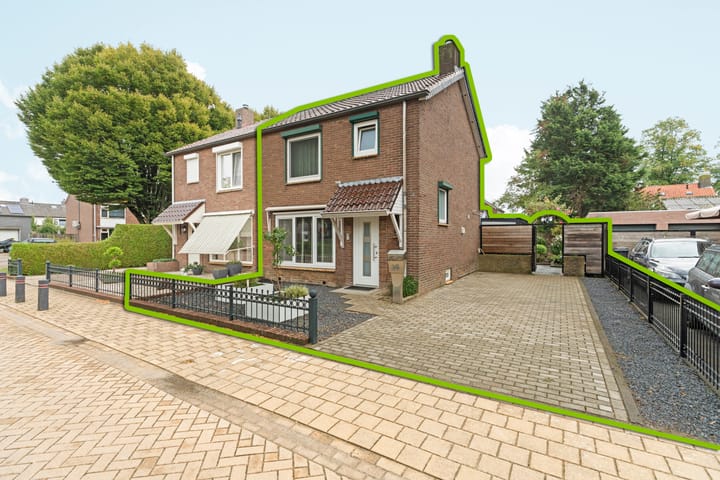 Hofsteestraat 18 in Haalderen Foto