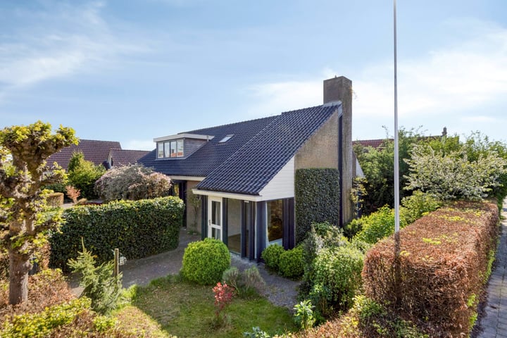 Hofstraat 2 in St.-Jacobiparochie