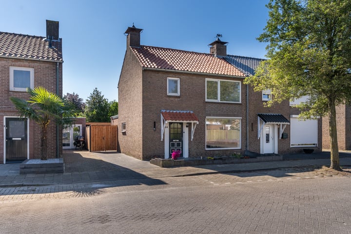 Hofstraat 24 in Den Dungen