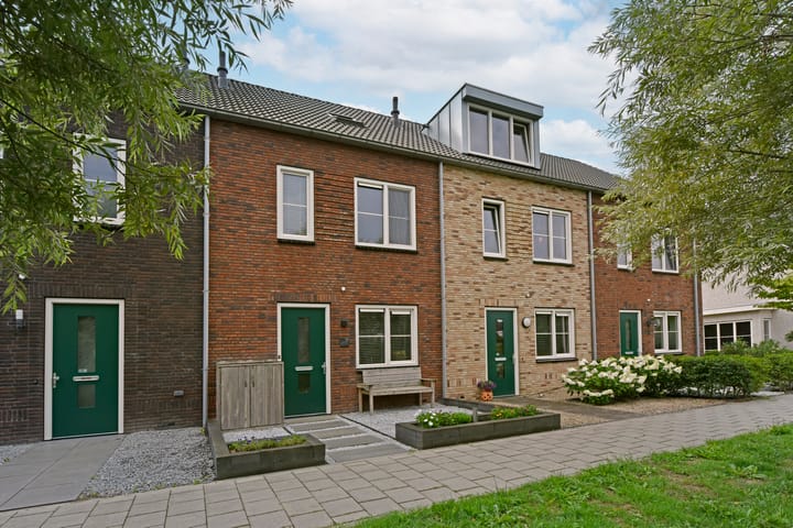 Hofstraat 8 in Zevenhoven