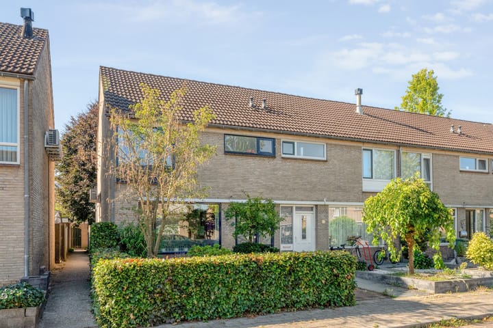 Photo of property Hofwijck 18, Almelo
