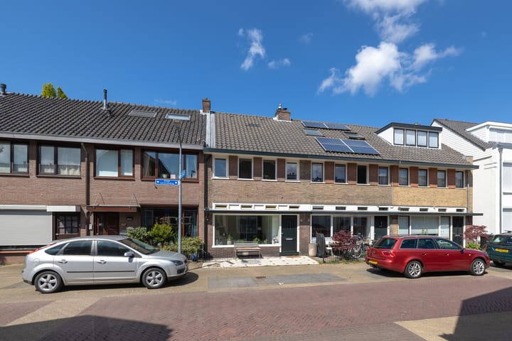 Photo of property Hoge Larenseweg 129, Hilversum