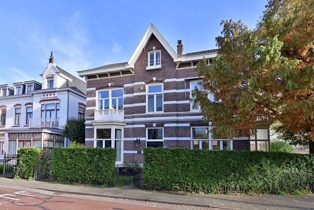 Hoge Naarderweg 20 in Hilversum