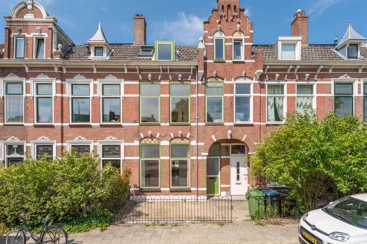 Hoge Rijndijk 146 in Leiden
