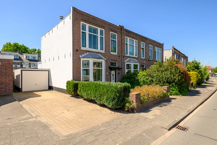 Hoge Rijndijk 203 in Leiden