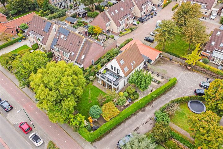 Hoge Rijndijk 24 in Zoeterwoude