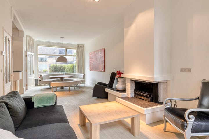 Photo of property Hoge Rijndijk 276, Leiden